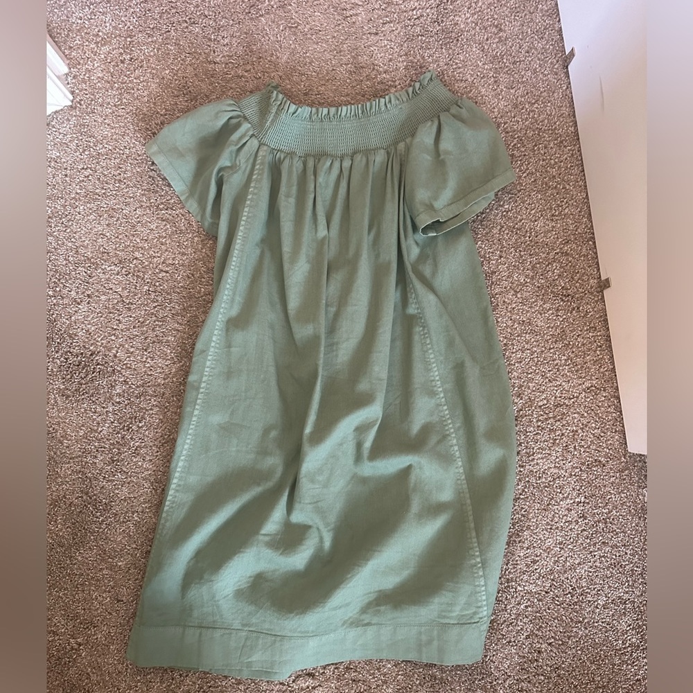 Vineyard Vines off the shoulder dress size S